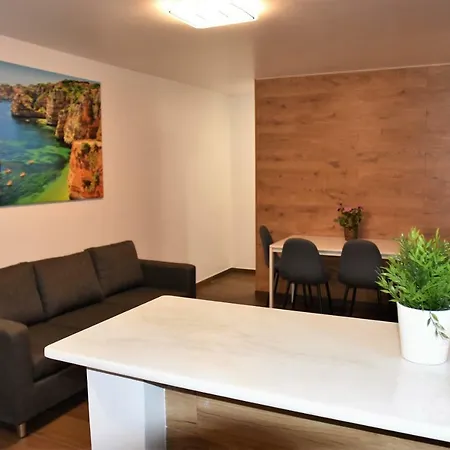 Apartment Charme *